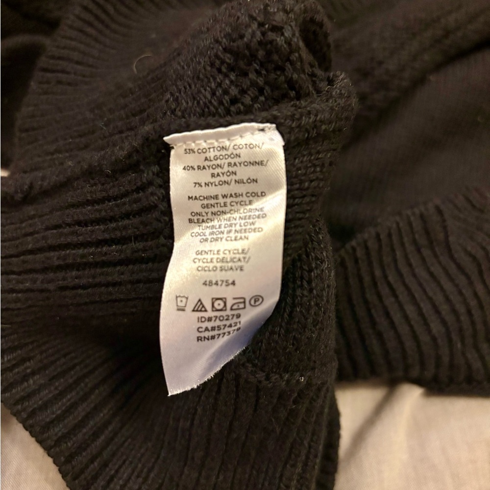Ann Taylor Women’s XL Black V-Neck Sweater - Picture 6 of 6